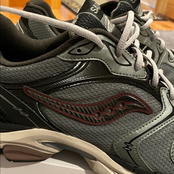 Saucony Men's Athletic Shoes - ProGlide Triumph 4 in color Agave/Chocolate - Picture 10 of 10